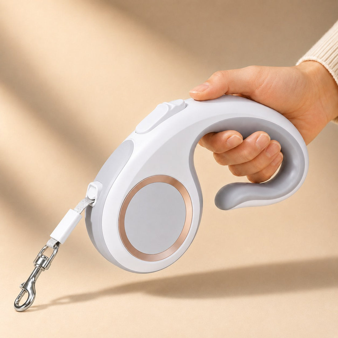 Snow White retractable dog leash with comfort C-grip handle for daily walks